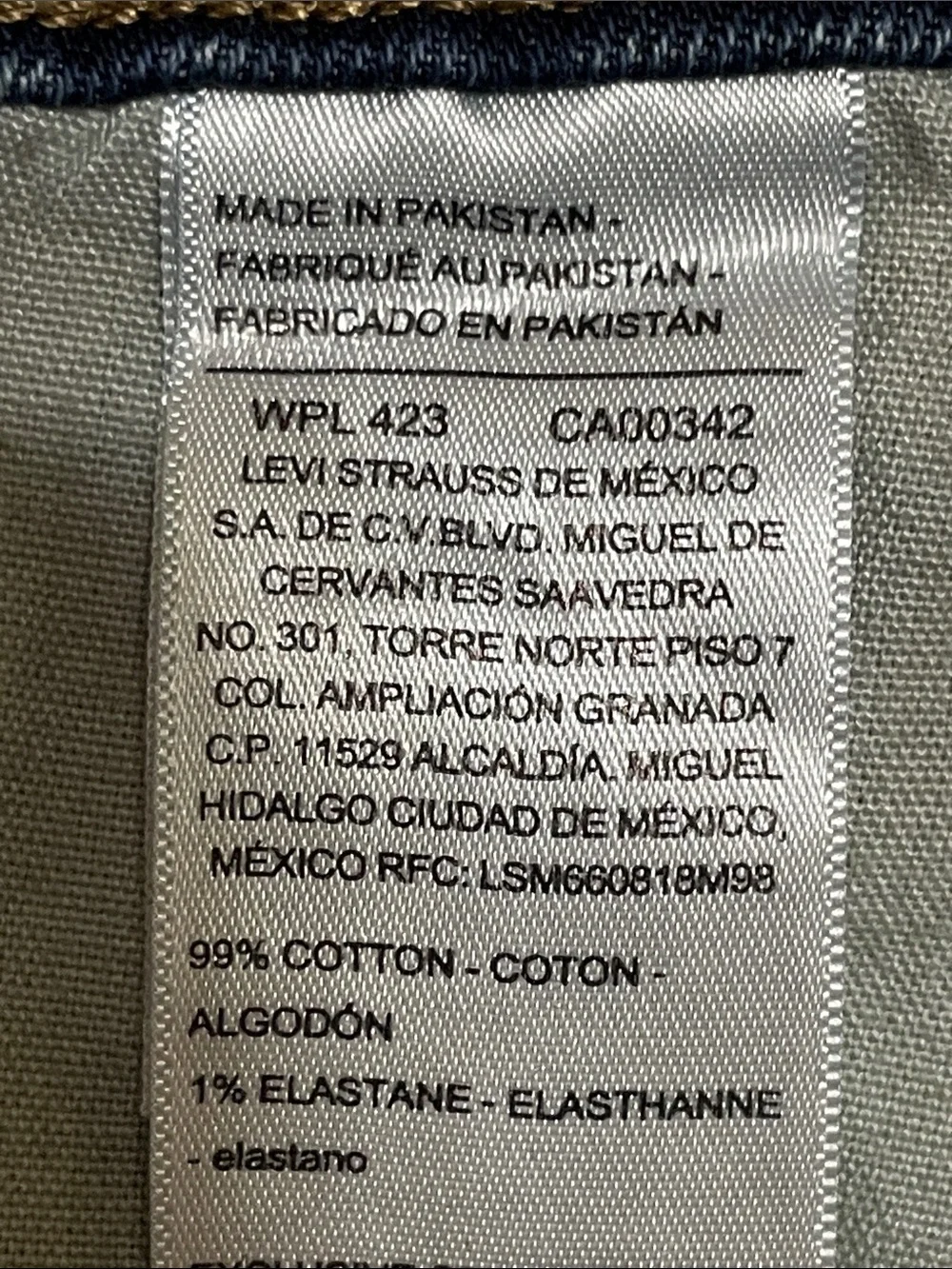 Denizen From Levi's 231 Athletic Men's Jeans. Good Condition. Size 36 by 34.